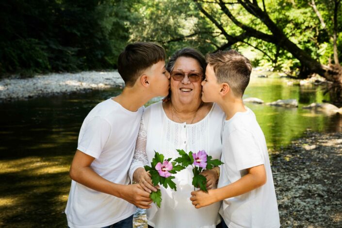 Photographe de portrait en studio à Minzier en Haute-Savoie 74 - photo de mode portrait - Photos Solo - Photo ados et enfants et jeunes Haute-Savoie - Annecy - Minzier - Genève - photos en studio à Minzier près de Frangy - Val des usses - Viry - Valleiry - Lac Léman - Thonon les bains - Evian les bains - Photographe de Haute-Savoie, Annecy Photographe de portraits en Haute-Savoie Photographe portrait Annecy Photographe professionnel près de Genève Séance portrait Haute-Savoie Photographe fine art Photos "fine art", "authentique", "émotion"