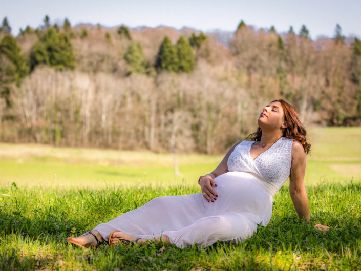 Photographe maternité grossesse – photos futures mamans, futurs parents - Haute-Savoie - Annecy - Minzier - Genève - photos en studio à Minzier près de Frangy - Val des usses - Viry - Valleiry - Lac Léman - Thonon les bains - Evian les bains - Photographe de Haute-Savoie, Annecy