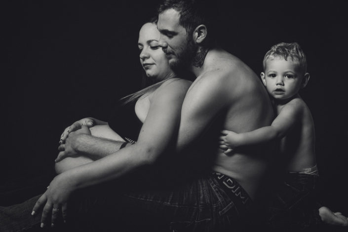 Photographe maternité grossesse – photos futures mamans, futurs parents - Haute-Savoie - Annecy - Minzier - Genève - photos en studio à Minzier près de Frangy - Val des usses - Viry - Valleiry - Lac Léman - Thonon les bains - Evian les bains - Photographe de Haute-Savoie, Annecy