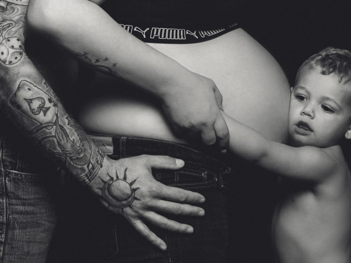 Photographe maternité grossesse – photos futures mamans, futurs parents - Haute-Savoie - Annecy - Minzier - Genève - photos en studio à Minzier près de Frangy - Val des usses - Viry - Valleiry - Lac Léman - Thonon les bains - Evian les bains - Photographe de Haute-Savoie, Annecy