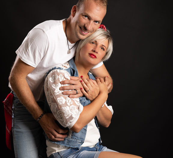 Photographe de portrait en studio à Minzier en Haute-Savoie 74 - photo de mode portrait - Photos Solo - Photo ados et enfants et jeunes Haute-Savoie - Annecy - Minzier - Genève - photos en studio à Minzier près de Frangy - Val des usses - Viry - Valleiry - Lac Léman - Thonon les bains - Evian les bains - Photographe de Haute-Savoie, Annecy Photographe de portraits en Haute-Savoie Photographe portrait Annecy Photographe professionnel près de Genève Séance portrait Haute-Savoie Photographe fine art Photos "fine art", "authentique", "émotion"y