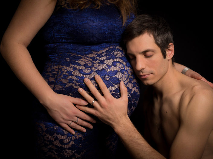 Photographe maternité grossesse – photos futures mamans, futurs parents - Haute-Savoie - Annecy - Minzier - Genève - photos en studio à Minzier près de Frangy - Val des usses - Viry - Valleiry - Lac Léman - Thonon les bains - Evian les bains - Photographe de Haute-Savoie, Annecy