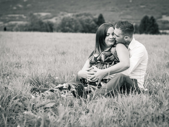 Photographe maternité grossesse – photos futures mamans, futurs parents - Haute-Savoie - Annecy - Minzier - Genève - photos en studio à Minzier près de Frangy - Val des usses - Viry - Valleiry - Lac Léman - Thonon les bains - Evian les bains - Photographe de Haute-Savoie, Annecy