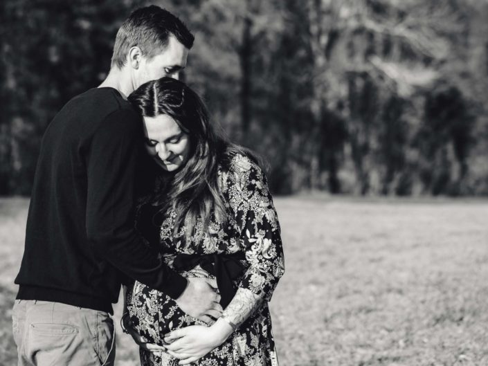 Photographe maternité grossesse – photos futures mamans, futurs parents - Haute-Savoie - Annecy - Minzier - Genève - photos en studio à Minzier près de Frangy - Val des usses - Viry - Valleiry - Lac Léman - Thonon les bains - Evian les bains - Photographe de Haute-Savoie, Annecy