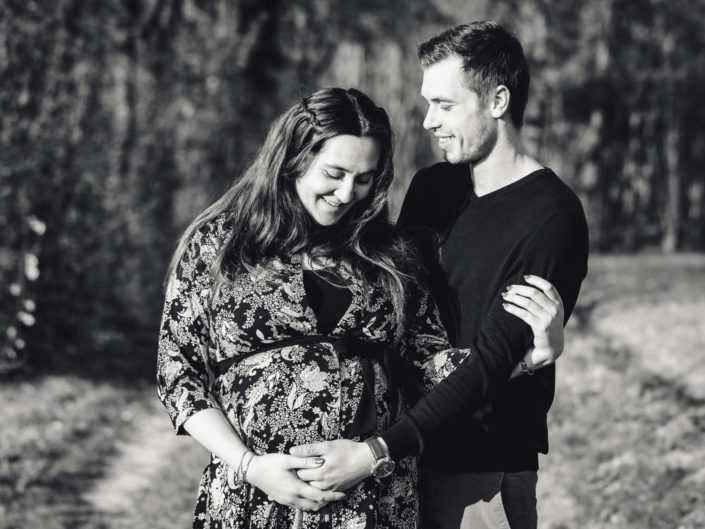 Photographe maternité grossesse – photos futures mamans, futurs parents - Haute-Savoie - Annecy - Minzier - Genève - photos en studio à Minzier près de Frangy - Val des usses - Viry - Valleiry - Lac Léman - Thonon les bains - Evian les bains - Photographe de Haute-Savoie, Annecy