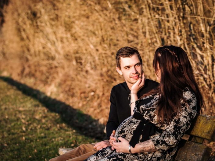 Photographe maternité grossesse – photos futures mamans, futurs parents - Haute-Savoie - Annecy - Minzier - Genève - photos en studio à Minzier près de Frangy - Val des usses - Viry - Valleiry - Lac Léman - Thonon les bains - Evian les bains - Photographe de Haute-Savoie, Annecy