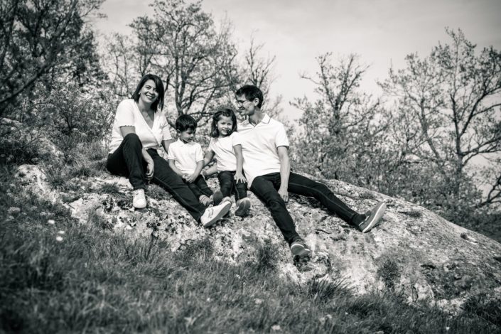 Photographe de portrait en studio à Minzier en Haute-Savoie 74 - photo de mode portrait - Photos Solo - Photo ados et enfants et jeunes Haute-Savoie - Annecy - Minzier - Genève - photos en studio à Minzier près de Frangy - Val des usses - Viry - Valleiry - Lac Léman - Thonon les bains - Evian les bains - Photographe de Haute-Savoie, Annecy Photographe de portraits en Haute-Savoie Photographe portrait Annecy Photographe professionnel près de Genève Séance portrait Haute-Savoie Photographe fine art Photos "fine art", "authentique", "émotion"