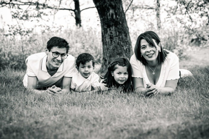 Photographe de portrait - famille - Haute-Savoie - Genève - Minzier - photographe de famille