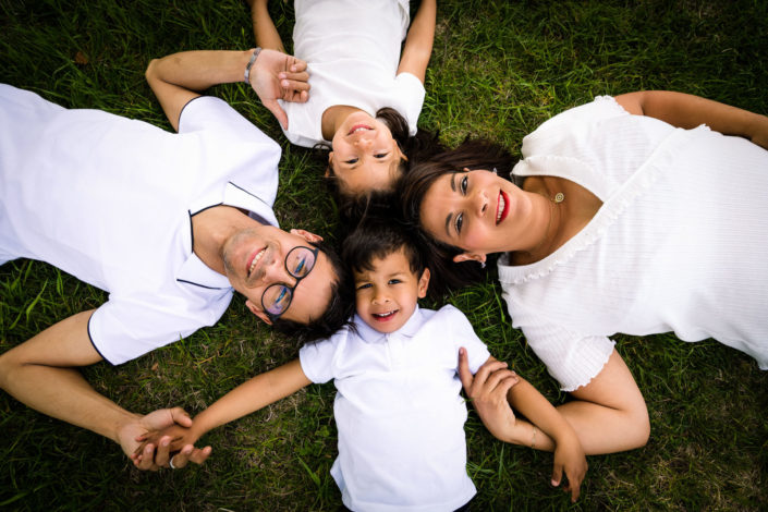 Photographe de portrait - famille - Haute-Savoie - Genève - Minzier - photographe de famille