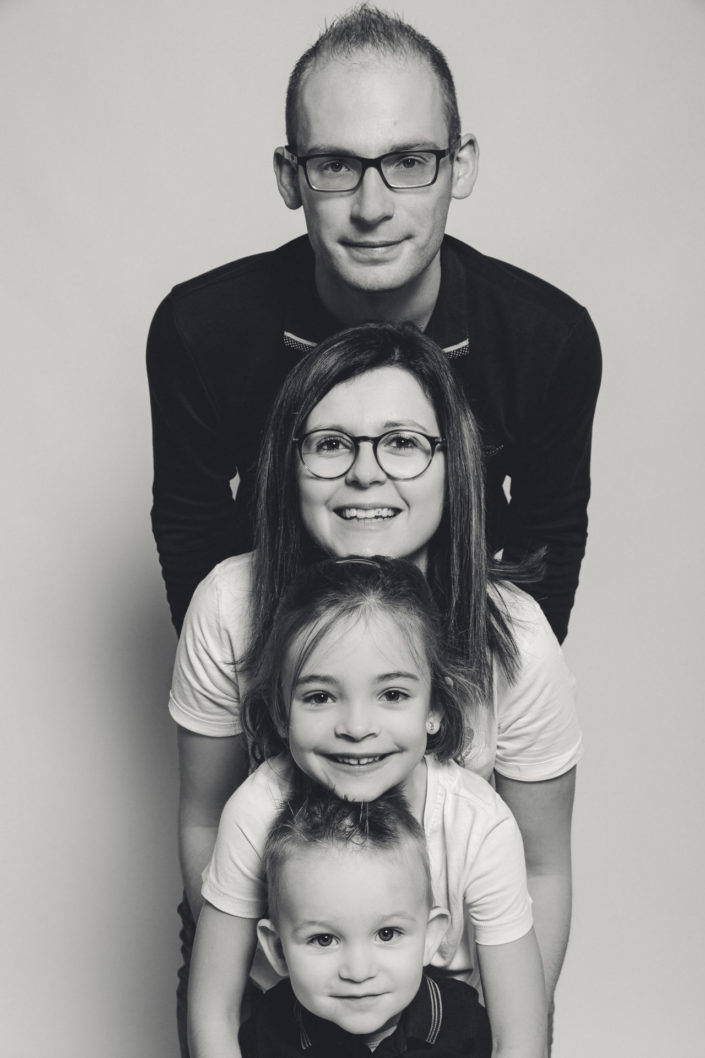 Photographe de portrait - famille - Haute-Savoie - Genève - Minzier - photographe de famille