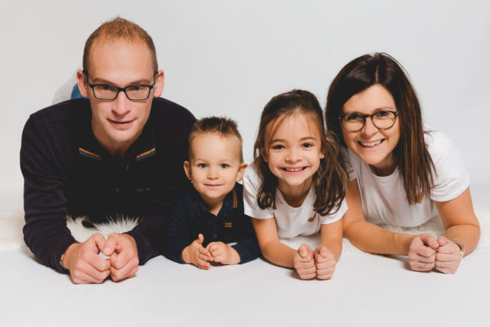 Photographe de portrait - famille - Haute-Savoie - Genève - Minzier - photographe de famille