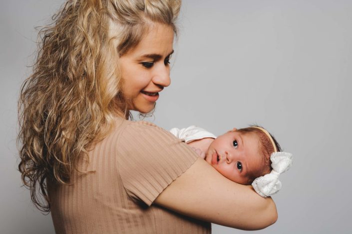 Photographe de grossesse et de naissance maternité - Haute-Savoie - Annecy - Minzier - Genève