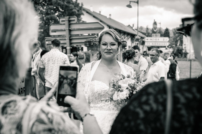 Photographe de mariage - Haute-Savoie - Annecy - Minzier - Genève - photos en extérieur Minzier - Frangy - Val des usses - Viry - Valleiry