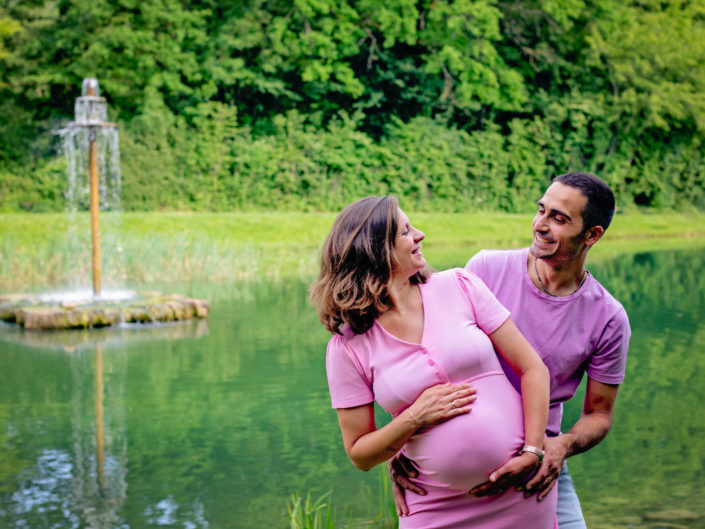 Photographe maternité grossesse – photos futures mamans, futurs parents - Haute-Savoie - Annecy - Minzier - Genève - photos en studio à Minzier près de Frangy - Val des usses - Viry - Valleiry - Lac Léman - Thonon les bains - Evian les bains - Photographe de Haute-Savoie, Annecy
