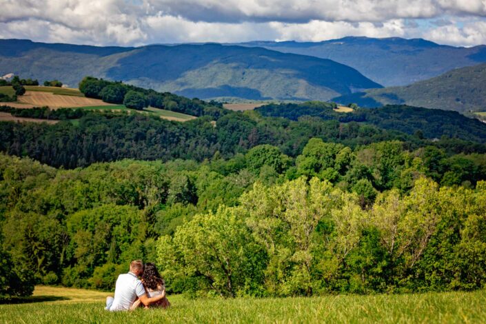 Photographe de mariage - Haute-Savoie - Annecy - Minzier - Genève - photos en extérieur Minzier - Frangy - Val des usses - Viry - Valleiry - photo d'engagement