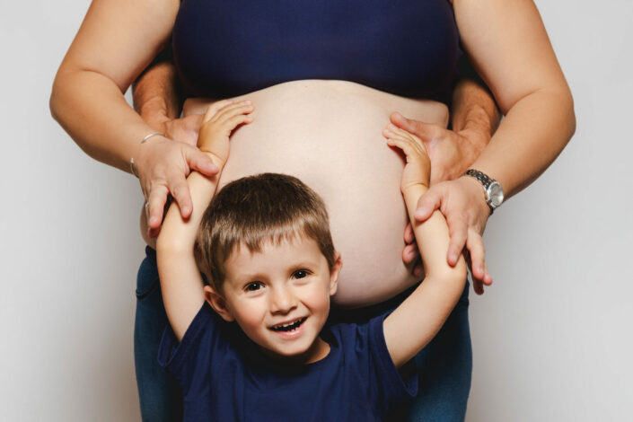 Photographe de grossesse et de naissance maternité - Haute-Savoie - Annecy - Minzier - Genève - photos en studio à Minzier près de Frangy - Val des usses - Viry - Valleiry - Lac Léman - Thonon les bains - Evian les bains - Photographe de Haute-Savoie, Annecy