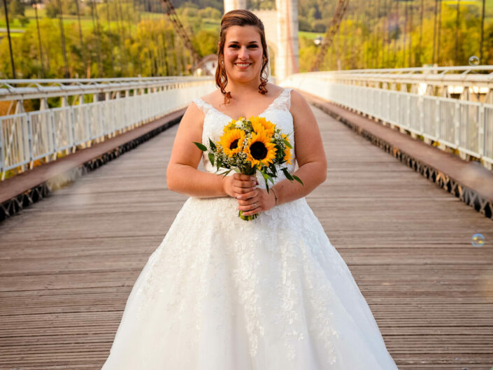 Photographe de mariage basée à Minzier en Haute-Savoie 74 Photographe Annecy - Minzier - Genève - - Val des usses - Viry - Valleiry - Lac Léman - Thonon les bains - Evian les bains - Photographe de Haute-Savoie, Annecy Photographe mariage Haute-Savoie Photographe mariage Annecy Photographe professionnel près de Genève Séance photo couple Lac d’Annecy Reportage mariage naturel et spontané Photographe pour mariage montagne Haute-Savoie Séance engagement Minzier Photographe discret pour mariage Photographe à Minzier Photographe près de Genève pour mariage Photographe événementiel Annecy-Genève