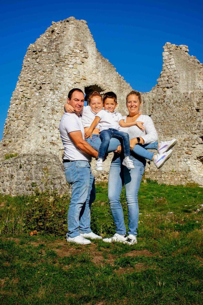 Photographe de portrait - famille - Haute-Savoie - Genève - Minzier - photographe de famille - Chaumont haute savoie