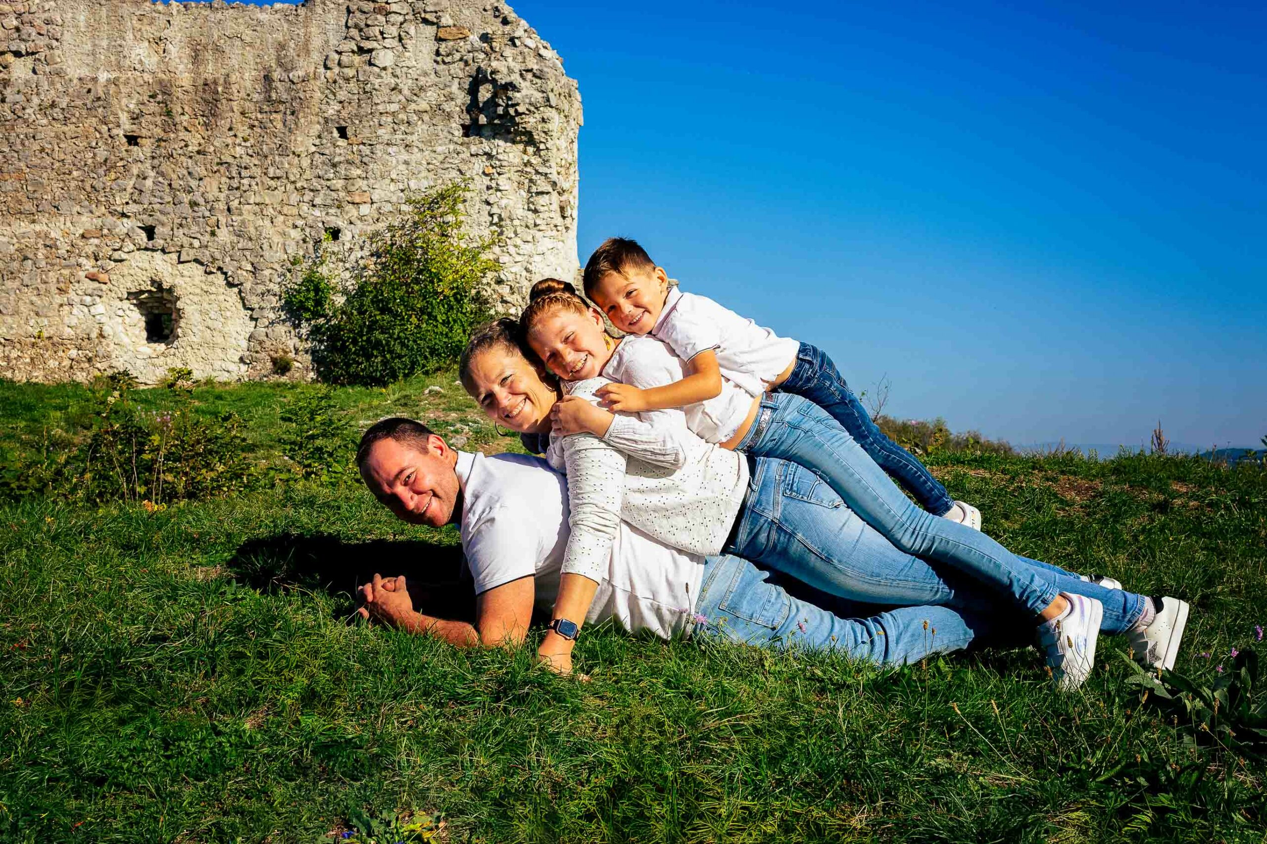 Photographe de portrait - famille - Haute-Savoie - Genève - Minzier - photographe de famille - Chaumont haute savoie