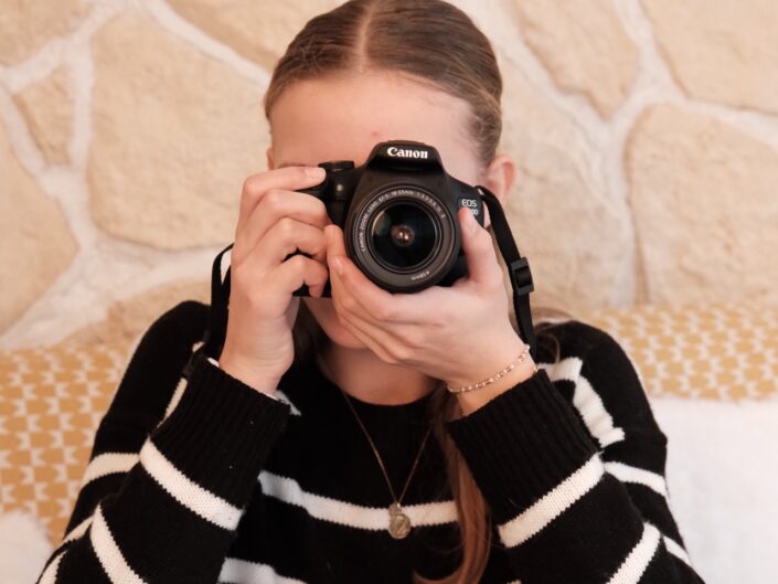 Cours photos Atelier enfant à Minzier près de Frangy, Valleiry, Annecy et Genève. Cours photos pour enfant de 7 à 15 ans donnés par une photographe professionnelle située à Minzier