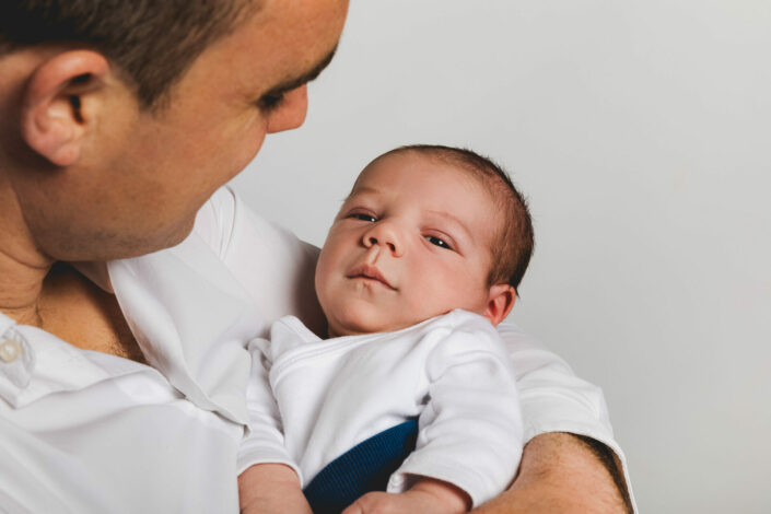 Photographe maternité naissance et allaitement bébé - Haute-Savoie - Annecy - Minzier - Genève - photos en studio à Minzier près de Frangy - Val des usses - Viry - Valleiry - Lac Léman - Thonon les bains - Evian les bains - Photographe de Haute-Savoie, Annecy