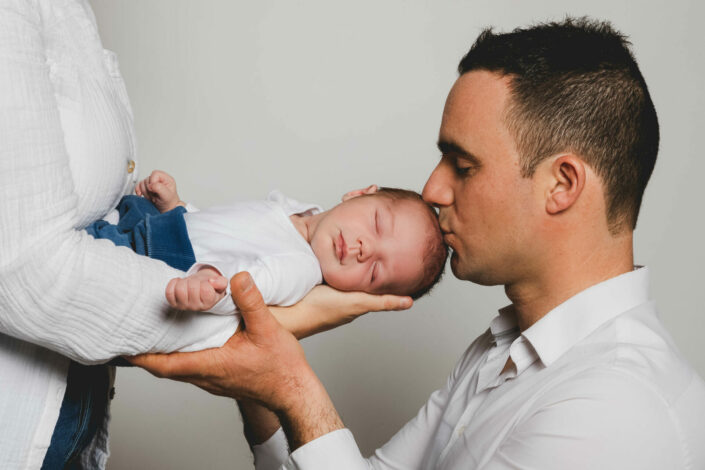 Photographe de grossesse et de naissance maternité - Haute-Savoie - Annecy - Minzier - Genève - photos en studio à Minzier près de Frangy - Val des usses - Viry - Valleiry - Lac Léman - Thonon les bains - Evian les bains - Photographe de Haute-Savoie, Annecy