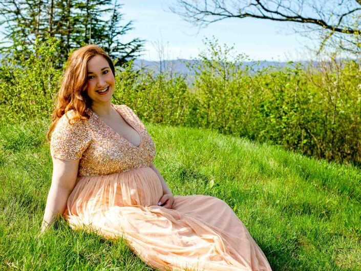 Photographe maternité grossesse - photos futures mamans et futurs parents - Haute-Savoie - Annecy - Minzier - Genève - photos en studio à Minzier près de Frangy - Val des usses - Viry - Valleiry - Lac Léman - Thonon les bains - Evian les bains - Photographe de Haute-Savoie, Annecy