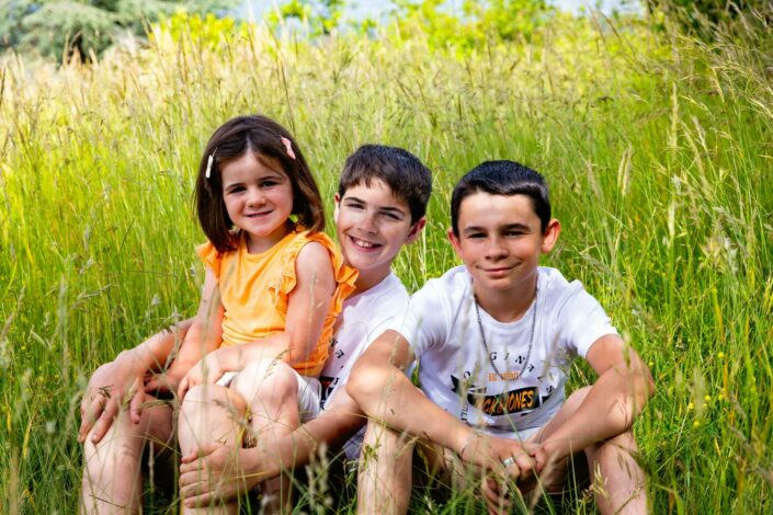 Photographe de portrait en studio à Minzier en Haute-Savoie 74 - photo de mode portrait - Photos Solo - Photo ados et enfants et jeunes Haute-Savoie - Annecy - Minzier - Genève - photos en studio à Minzier près de Frangy - Val des usses - Viry - Valleiry - Lac Léman - Thonon les bains - Evian les bains - Photographe de Haute-Savoie, Annecy Photographe de portraits en Haute-Savoie Photographe portrait Annecy Photographe professionnel près de Genève Séance portrait Haute-Savoie Photographe fine art Photos "fine art", "authentique", "émotion"