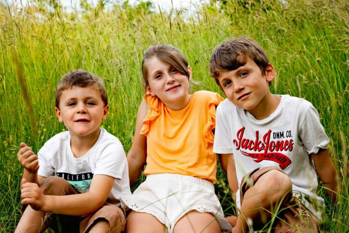 Photographe de portrait en studio à Minzier en Haute-Savoie 74 - photo de mode portrait - Photos Solo - Photo ados et enfants et jeunes Haute-Savoie - Annecy - Minzier - Genève - photos en studio à Minzier près de Frangy - Val des usses - Viry - Valleiry - Lac Léman - Thonon les bains - Evian les bains - Photographe de Haute-Savoie, Annecy Photographe de portraits en Haute-Savoie Photographe portrait Annecy Photographe professionnel près de Genève Séance portrait Haute-Savoie Photographe fine art Photos "fine art", "authentique", "émotion"