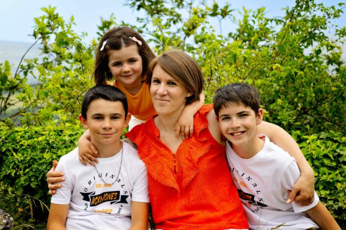 Photographe de portrait en studio à Minzier en Haute-Savoie 74 - photo de mode portrait - Photos Solo - Photo ados et enfants et jeunes Haute-Savoie - Annecy - Minzier - Genève - photos en studio à Minzier près de Frangy - Val des usses - Viry - Valleiry - Lac Léman - Thonon les bains - Evian les bains - Photographe de Haute-Savoie, Annecy Photographe de portraits en Haute-Savoie Photographe portrait Annecy Photographe professionnel près de Genève Séance portrait Haute-Savoie Photographe fine art Photos "fine art", "authentique", "émotion"