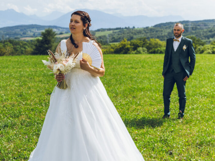 Photographe de mariage basée à Minzier en Haute-Savoie 74 Photographe Annecy - Minzier - Genève - - Val des usses - Viry - Valleiry - Lac Léman - Thonon les bains - Evian les bains - Photographe de Haute-Savoie, Annecy Photographe mariage Haute-Savoie Photographe mariage Annecy Photographe professionnel près de Genève Séance photo couple Lac d’Annecy Reportage mariage naturel et spontané Photographe pour mariage montagne Haute-Savoie Séance engagement Minzier Photographe discret pour mariage Photographe à Minzier Photographe près de Genève pour mariage Photographe événementiel Annecy-Genève