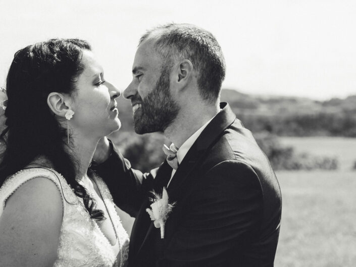 Photographe de mariage basée à Minzier en Haute-Savoie 74 Photographe Annecy - Minzier - Genève - - Val des usses - Viry - Valleiry - Lac Léman - Thonon les bains - Evian les bains - Photographe de Haute-Savoie, Annecy Photographe mariage Haute-Savoie Photographe mariage Annecy Photographe professionnel près de Genève Séance photo couple Lac d’Annecy Reportage mariage naturel et spontané Photographe pour mariage montagne Haute-Savoie Séance engagement Minzier Photographe discret pour mariage Photographe à Minzier Photographe près de Genève pour mariage Photographe événementiel Annecy-Genève
