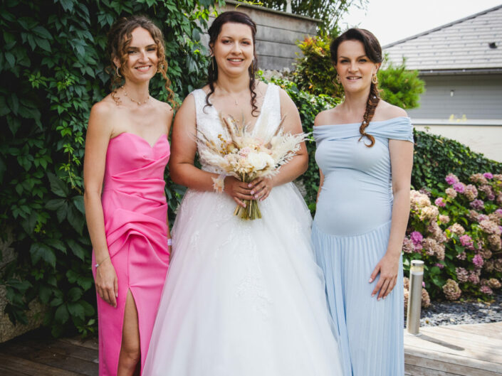 Photographe de mariage basée à Minzier en Haute-Savoie 74 Photographe Annecy - Minzier - Genève - - Val des usses - Viry - Valleiry - Lac Léman - Thonon les bains - Evian les bains - Photographe de Haute-Savoie, Annecy Photographe mariage Haute-Savoie Photographe mariage Annecy Photographe professionnel près de Genève Séance photo couple Lac d’Annecy Reportage mariage naturel et spontané Photographe pour mariage montagne Haute-Savoie Séance engagement Minzier Photographe discret pour mariage Photographe à Minzier Photographe près de Genève pour mariage Photographe événementiel Annecy-Genève