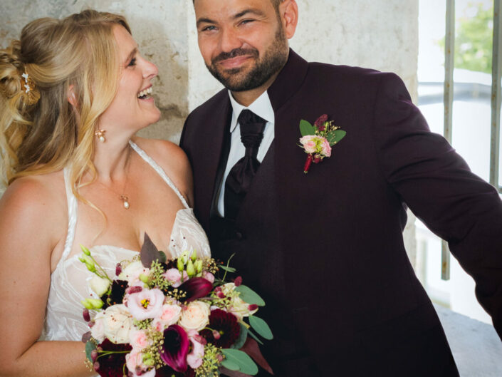 Photographe de mariage basée à Minzier en Haute-Savoie 74 Photographe Annecy - Minzier - Genève - - Val des usses - Viry - Valleiry - Lac Léman - Thonon les bains - Evian les bains - Photographe de Haute-Savoie, Annecy Photographe mariage Haute-Savoie Photographe mariage Annecy Photographe professionnel près de Genève Séance photo couple Lac d’Annecy Reportage mariage naturel et spontané Photographe pour mariage montagne Haute-Savoie Séance engagement Minzier Photographe discret pour mariage Photographe à Minzier Photographe près de Genève pour mariage Photographe événementiel Annecy-Genève