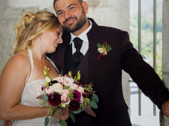 Photographe de mariage basée à Minzier en Haute-Savoie 74 Photographe Annecy - Minzier - Genève - - Val des usses - Viry - Valleiry - Lac Léman - Thonon les bains - Evian les bains - Photographe de Haute-Savoie, Annecy Photographe mariage Haute-Savoie Photographe mariage Annecy Photographe professionnel près de Genève Séance photo couple Lac d’Annecy Reportage mariage naturel et spontané Photographe pour mariage montagne Haute-Savoie Séance engagement Minzier Photographe discret pour mariage Photographe à Minzier Photographe près de Genève pour mariage Photographe événementiel Annecy-Genève