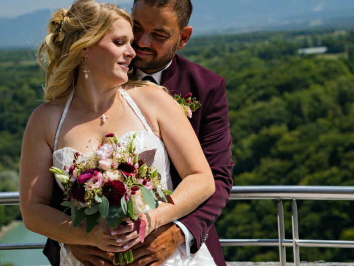 Photographe de mariage basée à Minzier en Haute-Savoie 74 Photographe Annecy - Minzier - Genève - - Val des usses - Viry - Valleiry - Lac Léman - Thonon les bains - Evian les bains - Photographe de Haute-Savoie, Annecy Photographe mariage Haute-Savoie Photographe mariage Annecy Photographe professionnel près de Genève Séance photo couple Lac d’Annecy Reportage mariage naturel et spontané Photographe pour mariage montagne Haute-Savoie Séance engagement Minzier Photographe discret pour mariage Photographe à Minzier Photographe près de Genève pour mariage Photographe événementiel Annecy-Genève
