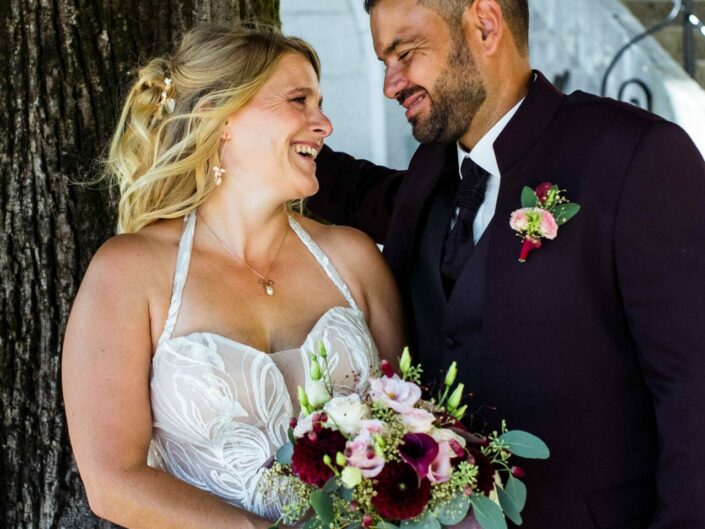 Photographe de mariage basée à Minzier en Haute-Savoie 74 Photographe Annecy - Minzier - Genève - - Val des usses - Viry - Valleiry - Lac Léman - Thonon les bains - Evian les bains - Photographe de Haute-Savoie, Annecy Photographe mariage Haute-Savoie Photographe mariage Annecy Photographe professionnel près de Genève Séance photo couple Lac d’Annecy Reportage mariage naturel et spontané Photographe pour mariage montagne Haute-Savoie Séance engagement Minzier Photographe discret pour mariage Photographe à Minzier Photographe près de Genève pour mariage Photographe événementiel Annecy-Genève