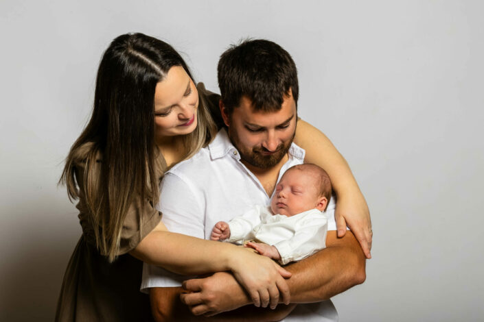 Photographe maternité naissance et allaitement bébé - Haute-Savoie - Annecy - Minzier - Genève - photos en studio à Minzier près de Frangy - Val des usses - Viry - Valleiry - Lac Léman - Thonon les bains - Evian les bains - Photographe de Haute-Savoie, Annecy
