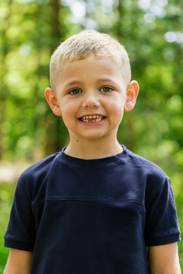 Photographe de portrait en studio à Minzier en Haute-Savoie 74 - photo de mode portrait enfant - Photos Solo - Photo ados et enfants et jeunes Haute-Savoie - Annecy - Minzier - Genève - photos en studio à Minzier près de Frangy - Val des usses - Viry - Valleiry - Lac Léman - Thonon les bains - Evian les bains - Photographe de Haute-Savoie, Annecy Photographe de portraits en Haute-Savoie Photographe portrait Annecy Photographe professionnel près de Genève Séance portrait Haute-Savoie Photographe fine art Photos "fine art", "authentique", "émotion" - Photographe de famille en Haute-savoie Annecy Genève