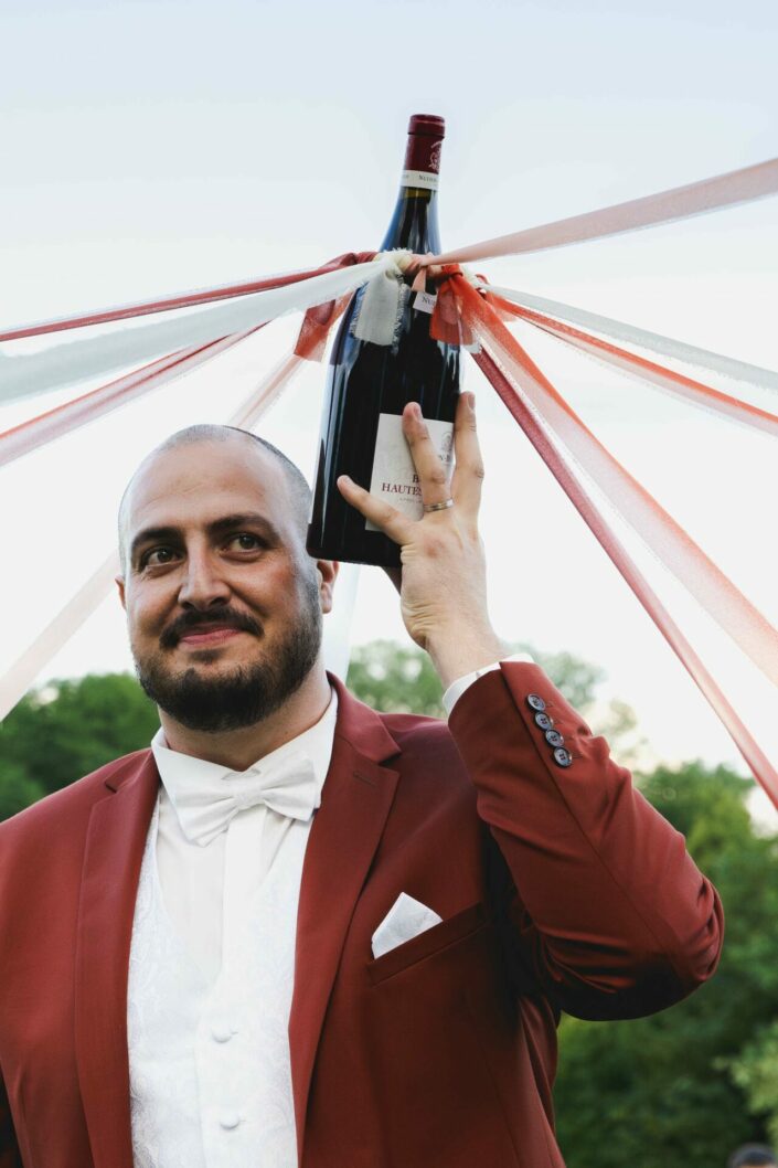 Photographe de mariage basée à Minzier en Haute-Savoie 74 Photographe Annecy - Minzier - Genève - - Val des usses - Viry - Valleiry - Lac Léman - Thonon les bains - Evian les bains - Photographe de Haute-Savoie, Annecy Photographe mariage Haute-Savoie Photographe mariage Annecy Photographe professionnel près de Genève Séance photo couple Lac d’Annecy Reportage mariage naturel et spontané Photographe pour mariage montagne Haute-Savoie Séance engagement Minzier Photographe discret pour mariage Photographe à Minzier Photographe près de Genève pour mariage Photographe événementiel Annecy-Genève