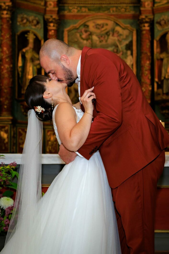 Photographe de mariage basée à Minzier en Haute-Savoie 74 Photographe Annecy - Minzier - Genève - - Val des usses - Viry - Valleiry - Lac Léman - Thonon les bains - Evian les bains - Photographe de Haute-Savoie, Annecy Photographe mariage Haute-Savoie Photographe mariage Annecy Photographe professionnel près de Genève Séance photo couple Lac d’Annecy Reportage mariage naturel et spontané Photographe pour mariage montagne Haute-Savoie Séance engagement Minzier Photographe discret pour mariage Photographe à Minzier Photographe près de Genève pour mariage Photographe événementiel Annecy-Genève