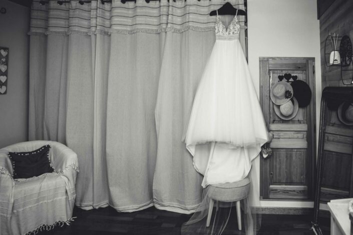 Photographe de mariage basée à Minzier en Haute-Savoie 74 Photographe Annecy - Minzier - Genève - - Val des usses - Viry - Valleiry - Lac Léman - Thonon les bains - Evian les bains - Photographe de Haute-Savoie, Annecy Photographe mariage Haute-Savoie Photographe mariage Annecy Photographe professionnel près de Genève Séance photo couple Lac d’Annecy Reportage mariage naturel et spontané Photographe pour mariage montagne Haute-Savoie Séance engagement Minzier Photographe discret pour mariage Photographe à Minzier Photographe près de Genève pour mariage Photographe événementiel Annecy-Genève