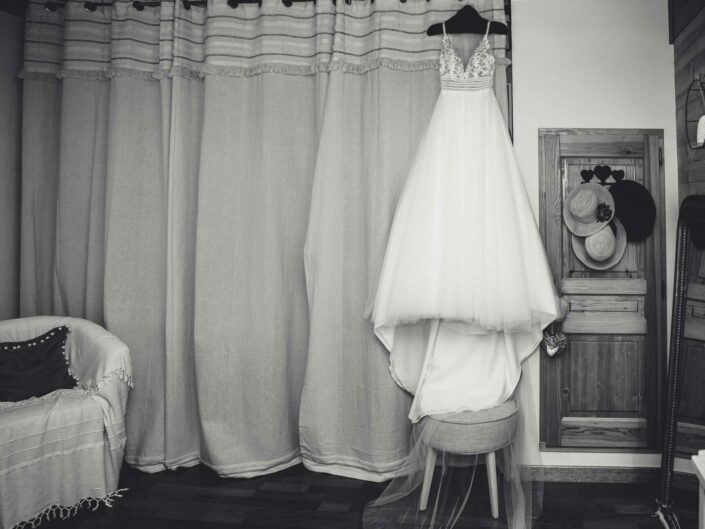 Photographe de mariage basée à Minzier en Haute-Savoie 74 Photographe Annecy - Minzier - Genève - - Val des usses - Viry - Valleiry - Lac Léman - Thonon les bains - Evian les bains - Photographe de Haute-Savoie, Annecy Photographe mariage Haute-Savoie Photographe mariage Annecy Photographe professionnel près de Genève Séance photo couple Lac d’Annecy Reportage mariage naturel et spontané Photographe pour mariage montagne Haute-Savoie Séance engagement Minzier Photographe discret pour mariage Photographe à Minzier Photographe près de Genève pour mariage Photographe événementiel Annecy-Genève