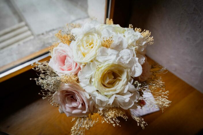 Photographe de mariage basée à Minzier en Haute-Savoie 74 Photographe Annecy - Minzier - Genève - - Val des usses - Viry - Valleiry - Lac Léman - Thonon les bains - Evian les bains - Photographe de Haute-Savoie, Annecy Photographe mariage Haute-Savoie Photographe mariage Annecy Photographe professionnel près de Genève Séance photo couple Lac d’Annecy Reportage mariage naturel et spontané Photographe pour mariage montagne Haute-Savoie Séance engagement Minzier Photographe discret pour mariage Photographe à Minzier Photographe près de Genève pour mariage Photographe événementiel Annecy-Genève