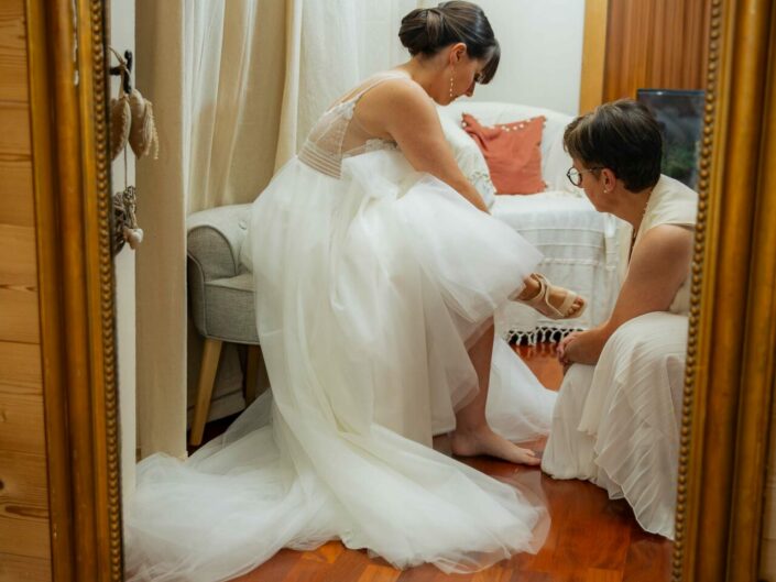 Photographe de mariage basée à Minzier en Haute-Savoie 74 Photographe Annecy - Minzier - Genève - - Val des usses - Viry - Valleiry - Lac Léman - Thonon les bains - Evian les bains - Photographe de Haute-Savoie, Annecy Photographe mariage Haute-Savoie Photographe mariage Annecy Photographe professionnel près de Genève Séance photo couple Lac d’Annecy Reportage mariage naturel et spontané Photographe pour mariage montagne Haute-Savoie Séance engagement Minzier Photographe discret pour mariage Photographe à Minzier Photographe près de Genève pour mariage Photographe événementiel Annecy-Genève