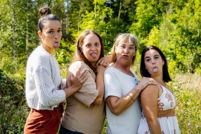 Photographe de portrait en studio à Minzier en Haute-Savoie 74 - photo de mode portrait enfant - Photos Solo - Photo ados et enfants et jeunes Haute-Savoie - Annecy - Minzier - Genève - photos en studio à Minzier près de Frangy - Val des usses - Viry - Valleiry - Lac Léman - Thonon les bains - Evian les bains - Photographe de Haute-Savoie, Annecy Photographe de portraits en Haute-Savoie Photographe portrait Annecy Photographe professionnel près de Genève Séance portrait Haute-Savoie Photographe fine art Photos "fine art", "authentique", "émotion" - Photographe de famille en Haute-savoie Annecy Genève