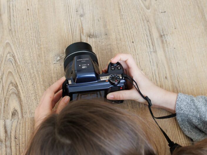 Cours photos pour enfants et ados - Ateliers photos enfant et ados - Cours de photographie à Minzier - Haute Savoie - Annecy - Genève - Frangy - Val des usses - Viry - Valleiry - Lac Léman - Thonon les bains - Evian les bains - Photographe de Haute-Savoie, Annecy - Apprendre la photos de manière ludique pour les enfants